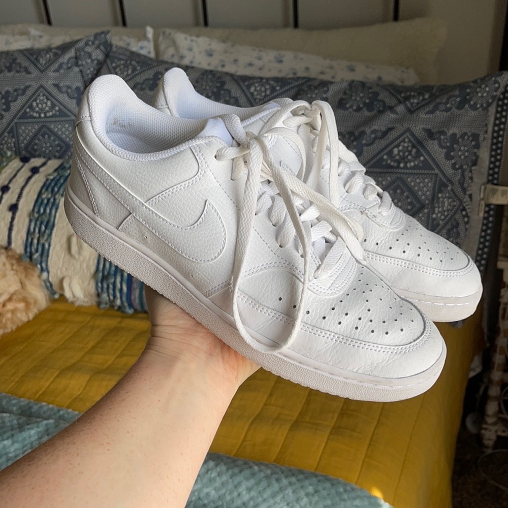 Nike White Casual shoes
